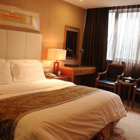 Shenzhen Luohu Railway Station Hotel - Commercial Building ภายนอก รูปภาพ
